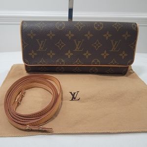Louis Vuitton Pochette Twin GM
